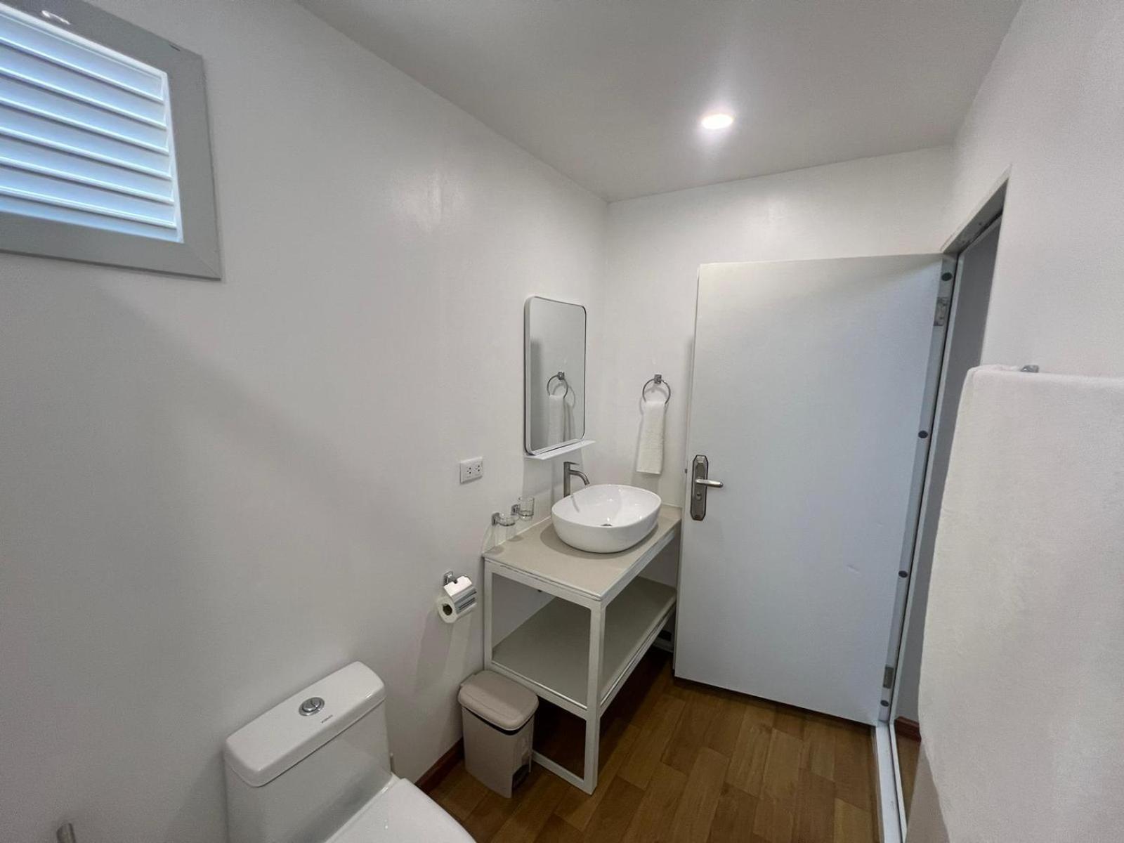 Royal Suites - Port Barton San Vicente  Esterno foto
